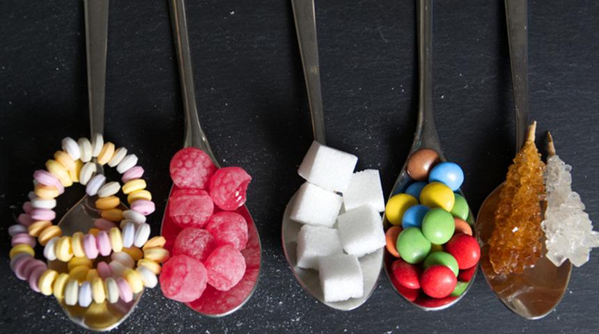 Bu 6 tatlandırıcı beyni yaşlandırıyor! 1.5 yıl hızlandırıyor uyarısı geldi…