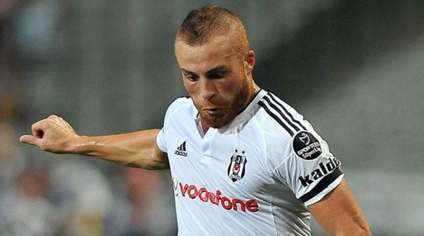 G&ouml;khan T&ouml;re, Beşiktaş i&ccedil;in İstanbul'a gelecek