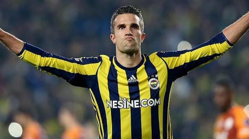 Fatih Altaylı: Beşiktaş, Van Persie'yi kiralayabilir