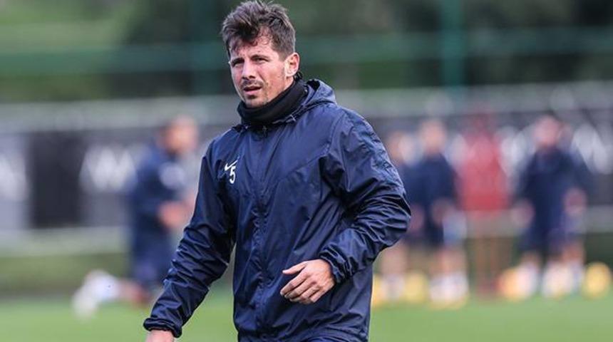 Fenerbah&ccedil;e'nin Emre Bel&ouml;zoğlu ile anlaştığı iddia edildi