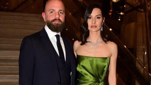 Yasemin Özilhan ile İzzet Özilhan'ın 14 yıllık evliliği tek celsede bitti! Nafakası merak ediliyor! Dudak uçuklatan rakam... 