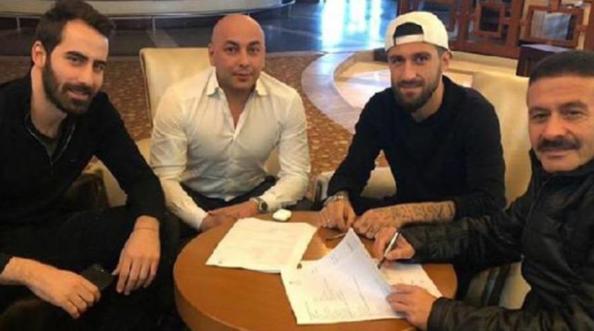 Demir Grup Sivasspor Paul Papp ile 2.5 yıllık s&ouml;zleşme imzaladı