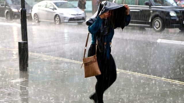 Hafta sonu planınız varsa dikkat! Meteoroloji ve AKOM peş peşe uyardı: Şiddetli sağanak geliyor!