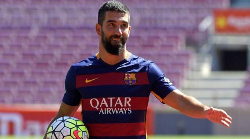 Başakşehir y&ouml;netimi Arda Turan i&ccedil;in Barcelona ile g&ouml;r&uuml;şecek