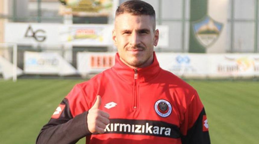 Gen&ccedil;lerbirliği Deniz Yılmaz ile s&ouml;zleşme imzaladı