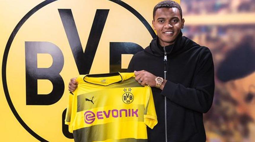 Dortmund, Basel'den Manuel Akanji'yi kadrosuna kattı