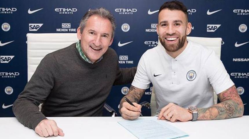 Manchester City Otamendi'nin s&ouml;zleşmesini 2022'ye kadar uzattı