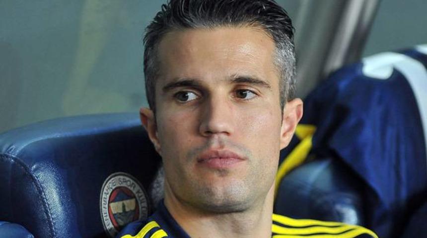 Robin van Persie'nin istekleri Fenerbah&ccedil;e'yi &ccedil;ıldırttı