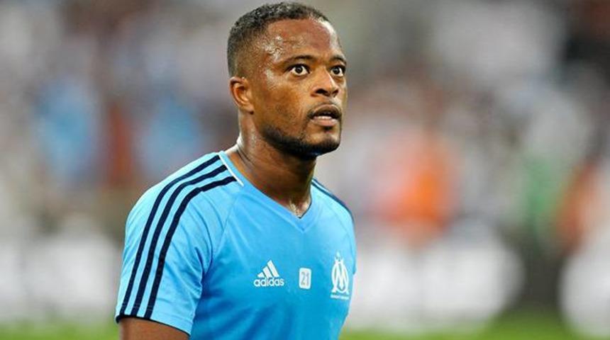 Patrice Evra Galatasaray taraftarına teşekk&uuml;r etti