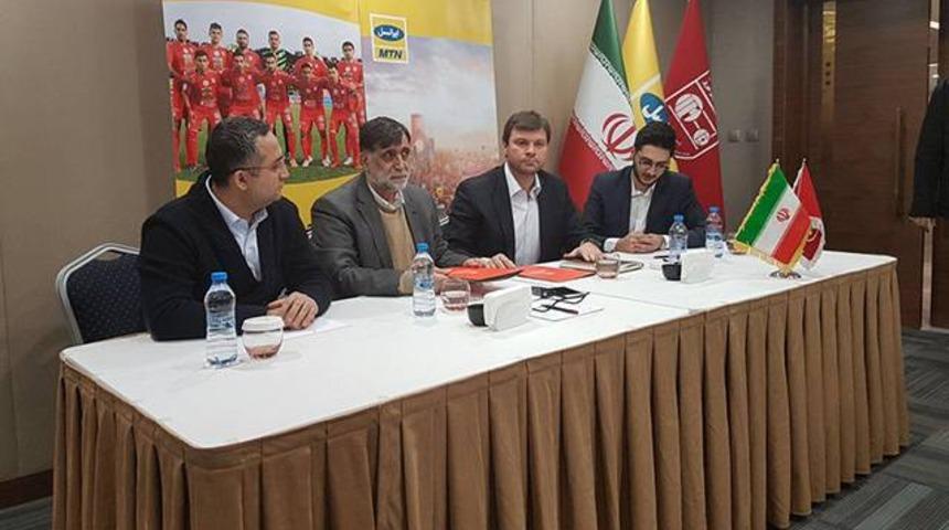 Ertuğrul Sağlam Trakt&ouml;r Sazi'nin başına ge&ccedil;ti