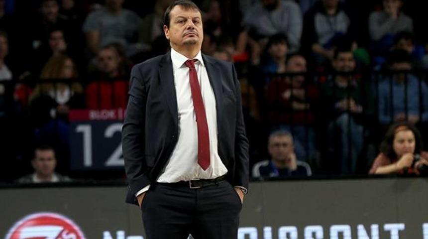 Ergin Ataman'dan Fenerbah&ccedil;e taraftarına tepki