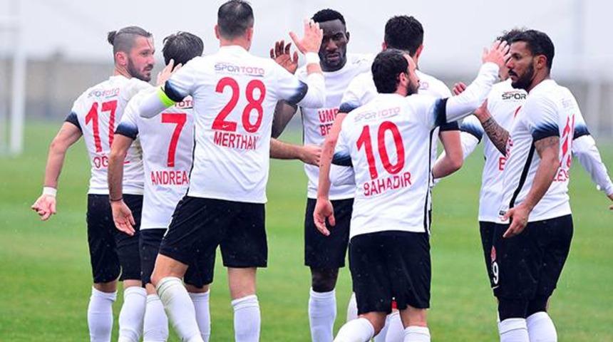 &Uuml;mraniyespor 7 - 0 Gaziantepspor