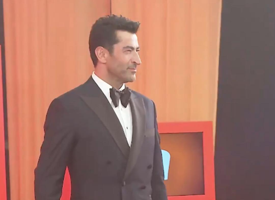 Kenan İmirzalıoğlu ve Afra Saraçoğlu ATV tanıtım çekimlerinde! Yorumlar gecikmedi: Baba kız gibi duruyorlar 2