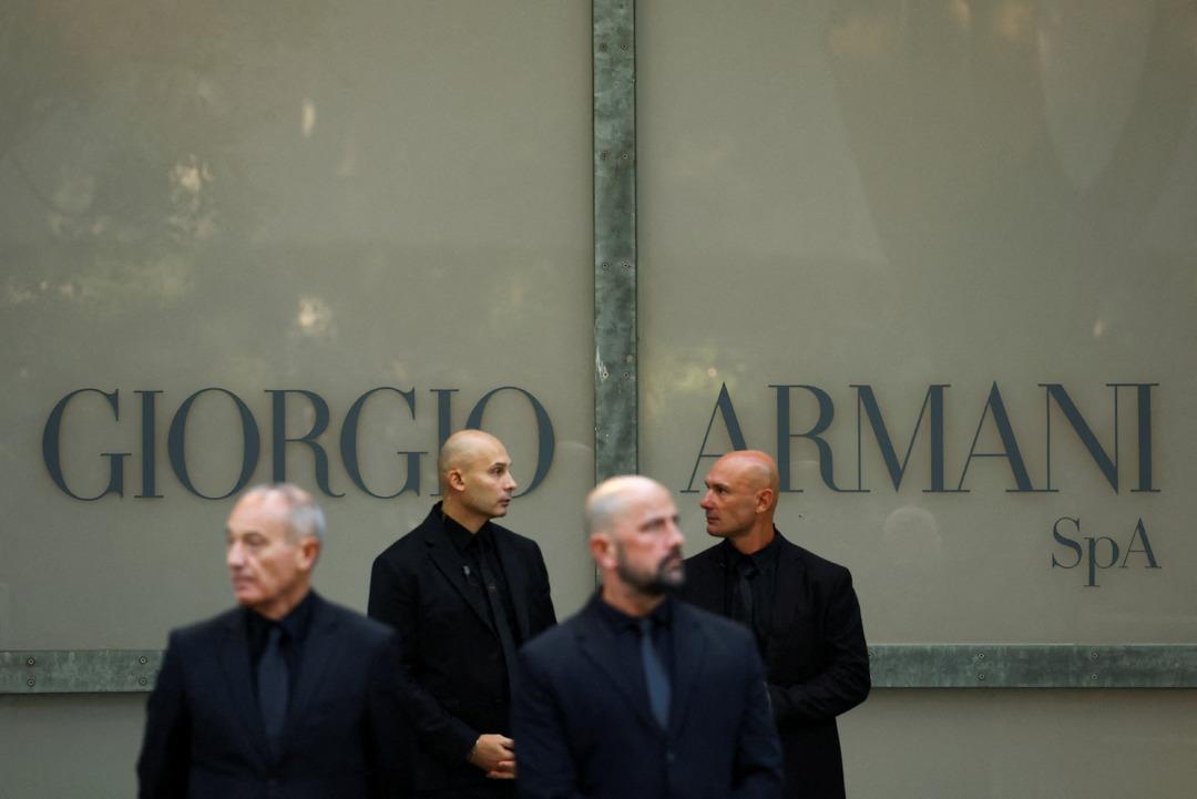 Moda İmparatorluğundan 12 Milyar dolarlık servet! Giorgio Armani nin ölümü bize dert oldu: Evlenmedi, çocuğu yok! Miras kime kalacak? 2