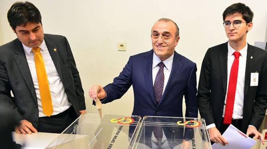 Abdurrahim Albayrak ve Burak Elmas'ın Sportif AŞ'de g&ouml;reve başladıkları duyuruldu