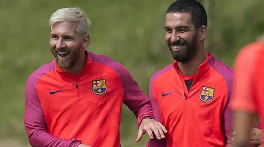 Messi Arda Turan i&ccedil;in veda mesajı yayınladı