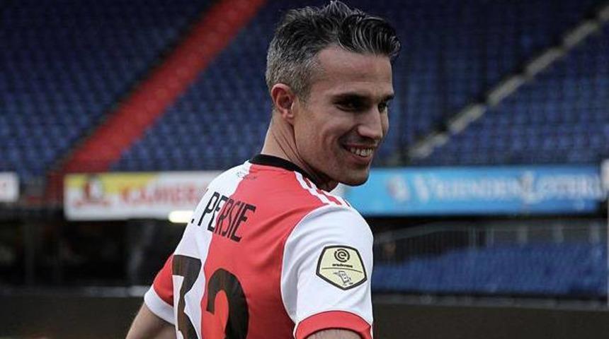 Hollanda, Van Persie'yi bağrına bastı