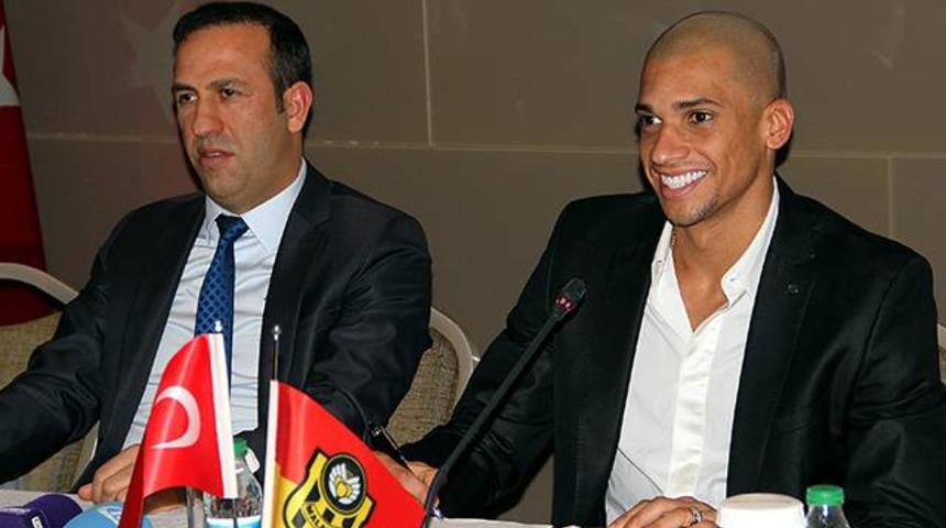 Evkur Yeni Malatyaspor, Doria ile sözleşme imzaladı