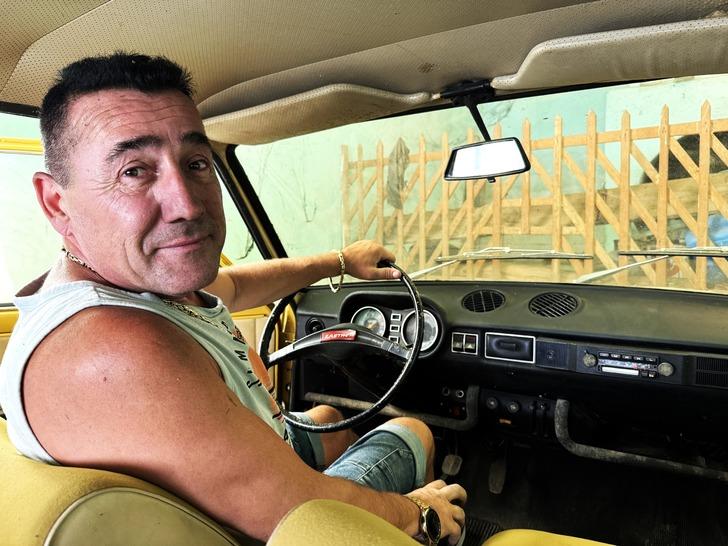 Neredeyse yarım asırdır garajda bekledi: 15 bin Evro'ya satıcı buldu! O otomobil şimdi fuar ürünü olmaya hazırlanıyor G1