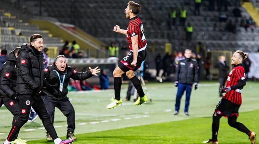 Gen&ccedil;lerbirliği 2 - 1 Atiker Konyaspor (Ma&ccedil; &ouml;zeti)