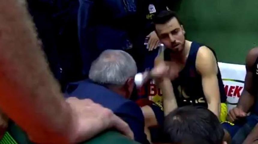 Obradovic Melih Mahmutoğlu'na tokat attı