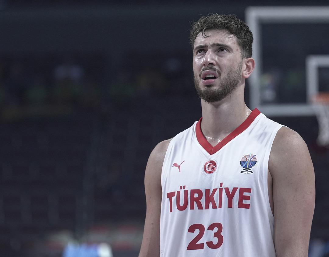 Ergin Ataman ı kızdırdılar! Eurobasket 2025 teki zafer sonrası röportajda tepki gösterdi: "Saçmalık" 3