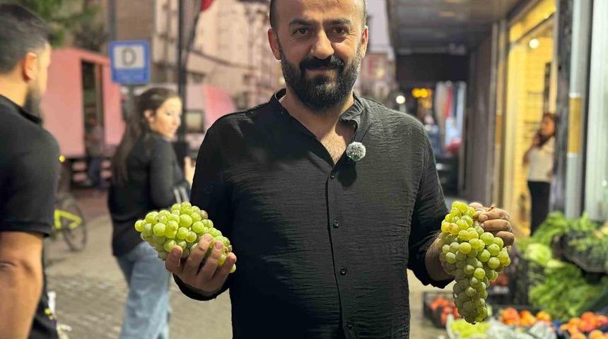Yüksekova’da Şemdinli üzümü tezgahlarda yerini aldı