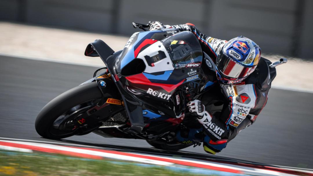 Milli motosikletçi Toprak Razgatlıoğlu ndan inanılmaz zafer! Rakibine fark attı 2