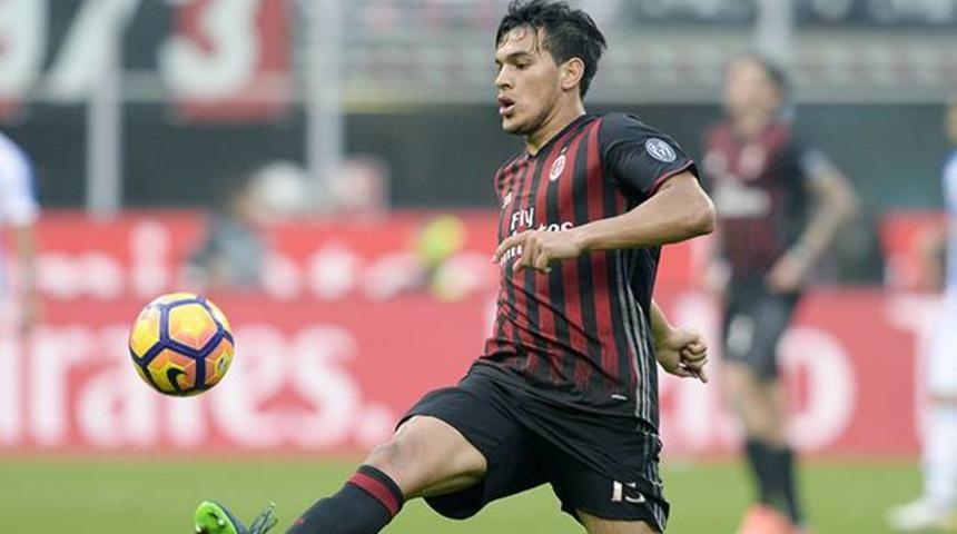 Milan 1.5 milyon dolar isteyince Fenerbahçe Gustavo Gomez transferini bitiremedi