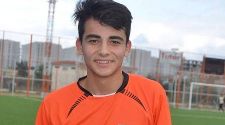 Bursaspor Kerem Kök'ü transfer etti