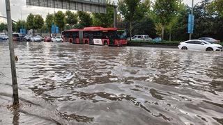 Valilik uyarmıştı! Ankara'da yollar göle döndü