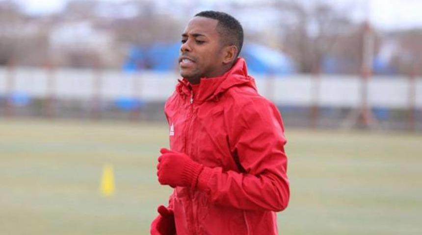 Robinho soğuğa isyan etti!