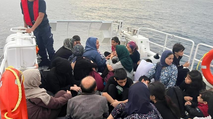 İzmir açıklarında 46'sı çocuk 81 düzensiz göçmen yakalandı