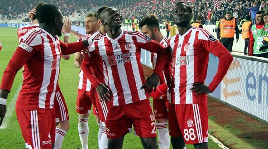 Demir Grup Sivasspor 2 - 1 Galatasaray (Ma&ccedil; &ouml;zeti)