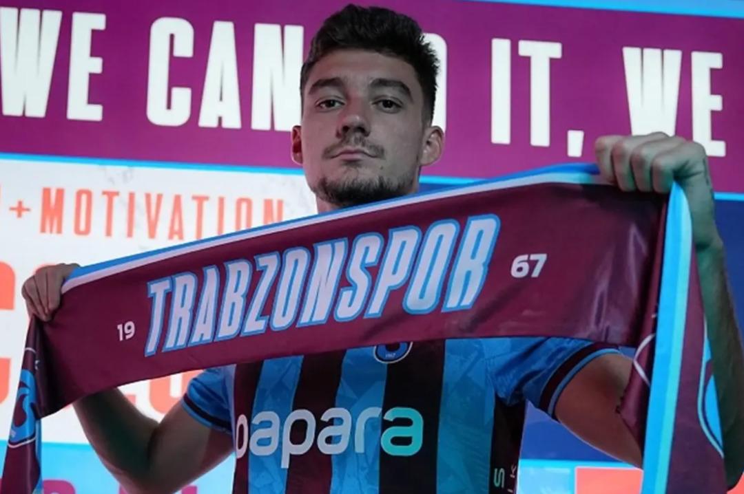 SON DAKİKA: Ezeli rakipler arasında bir transfer daha! Beşiktaş tan Trabzonspor a gitti... Ernest Muçi resmen Bordo-mavililer de 3