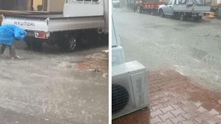 Kozcağız'da sağanak yağış yolları göle çevirdi