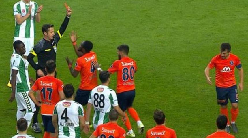 Hakeme k&uuml;f&uuml;r eden Emre Bel&ouml;zoğlu ka&ccedil; ma&ccedil; ceza alacak?