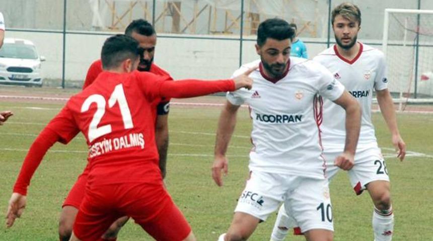 Kastamonuspor kul&uuml;p m&uuml;d&uuml;r&uuml; ve futbolcusuna silahlı saldırı!