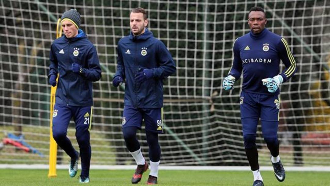  Fenerbah&ccedil;e'de Carlos Kameni ile yollar ayrılıyor