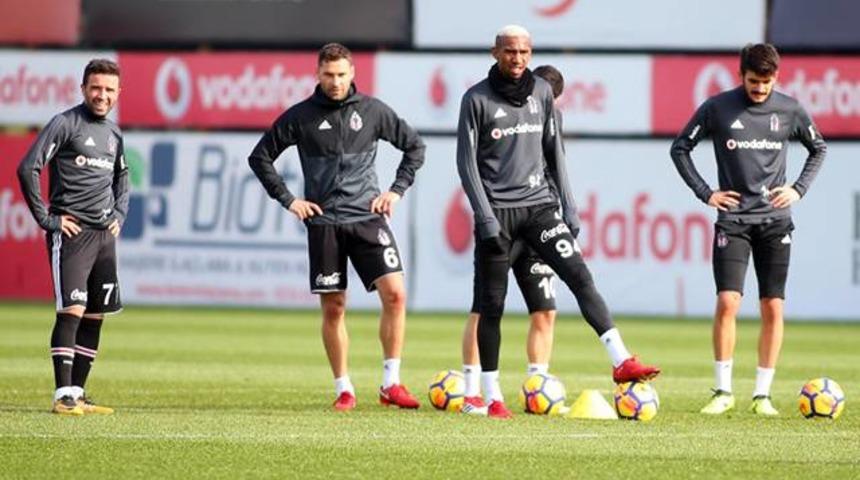 Tosic ve Atiba Karab&uuml;k ma&ccedil;ında oynayabilecek