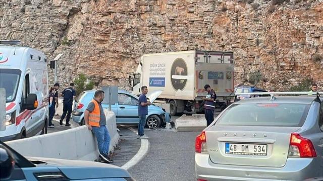 Muğla’daki trafik kazasında 2 kişi yaralandı