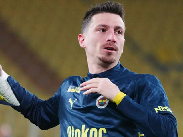 Fenerbahçeli futbolcu Mert Hakan Yandaş'tan canlı yayında sakatlık açıklaması!