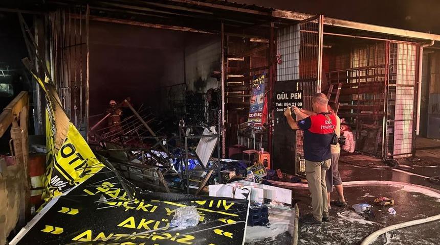 İzmir’de sanayi sitesinde yangın: 3 iş yeri kül oldu