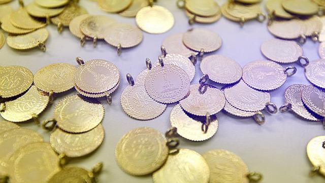 Altının kilogram fiyatı 7 milyon 995 bin liraya y&uuml;kseldi