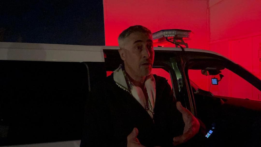 Yol isteyen ambulansa sinirlendi! Resmi kurum içinde sıkıştırıp bir minibüs dolusu adam çağırdılar 2