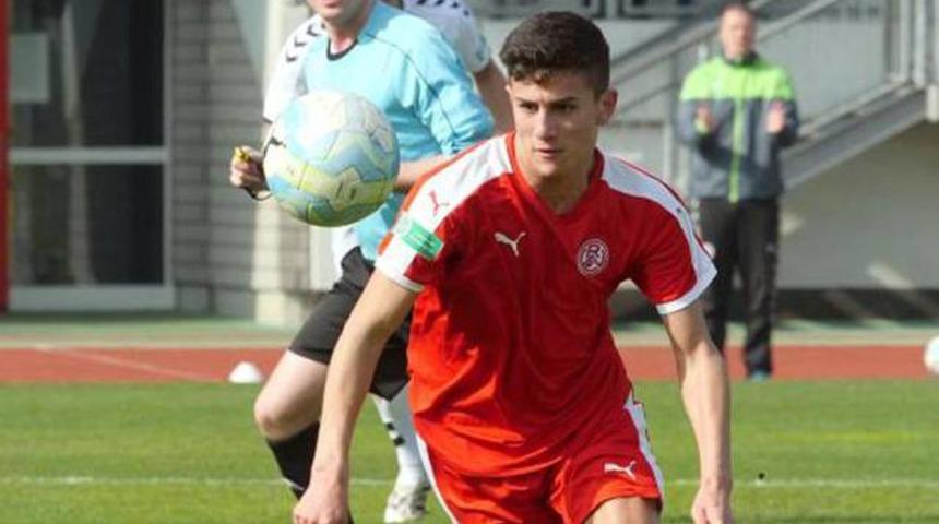 Fenerbahçe, Duisburg'dan Oğuzhan Can'ı transfer etmiş