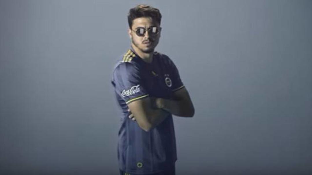 Fenerbah&ccedil;e'ye son darbe Ozan Tufan'dan...