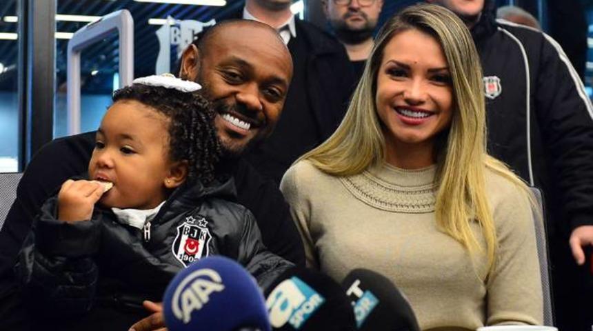 Vagner Love taraftar ile bir araya geldi