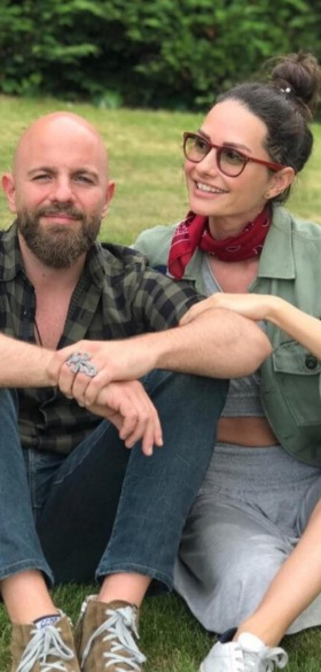 İzzet Özilhan la tek celsede boşandı! Yasemin Özilhan lüks siteye taşınıyor! Yeni villasının kirası dudak uçuklattı 3