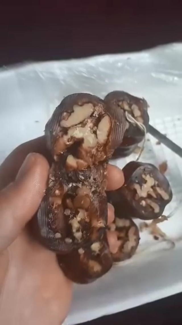 Elazığ’da vatandaşın aldığı orcikten böcek çıktı 1